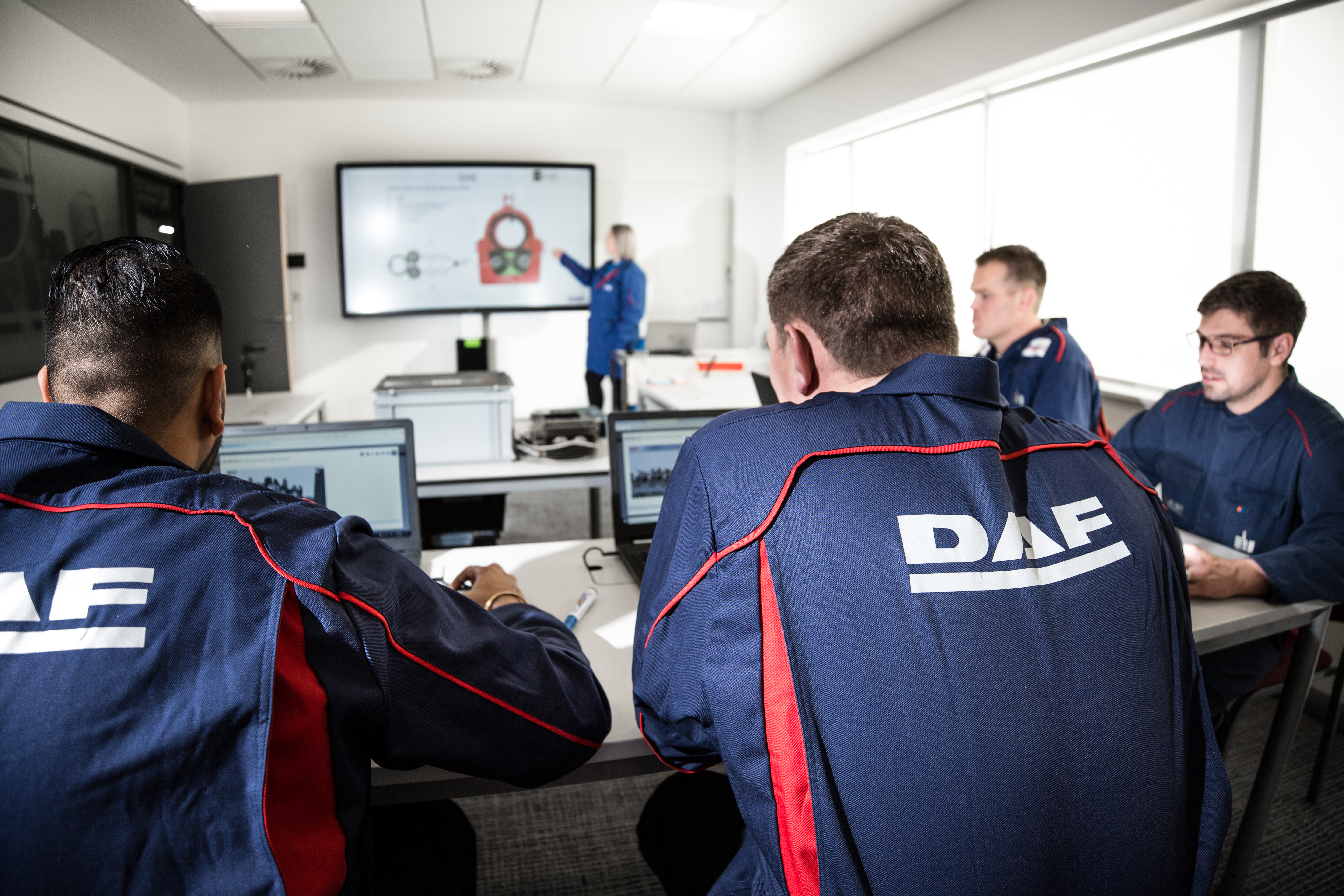 DAF technician training dealership