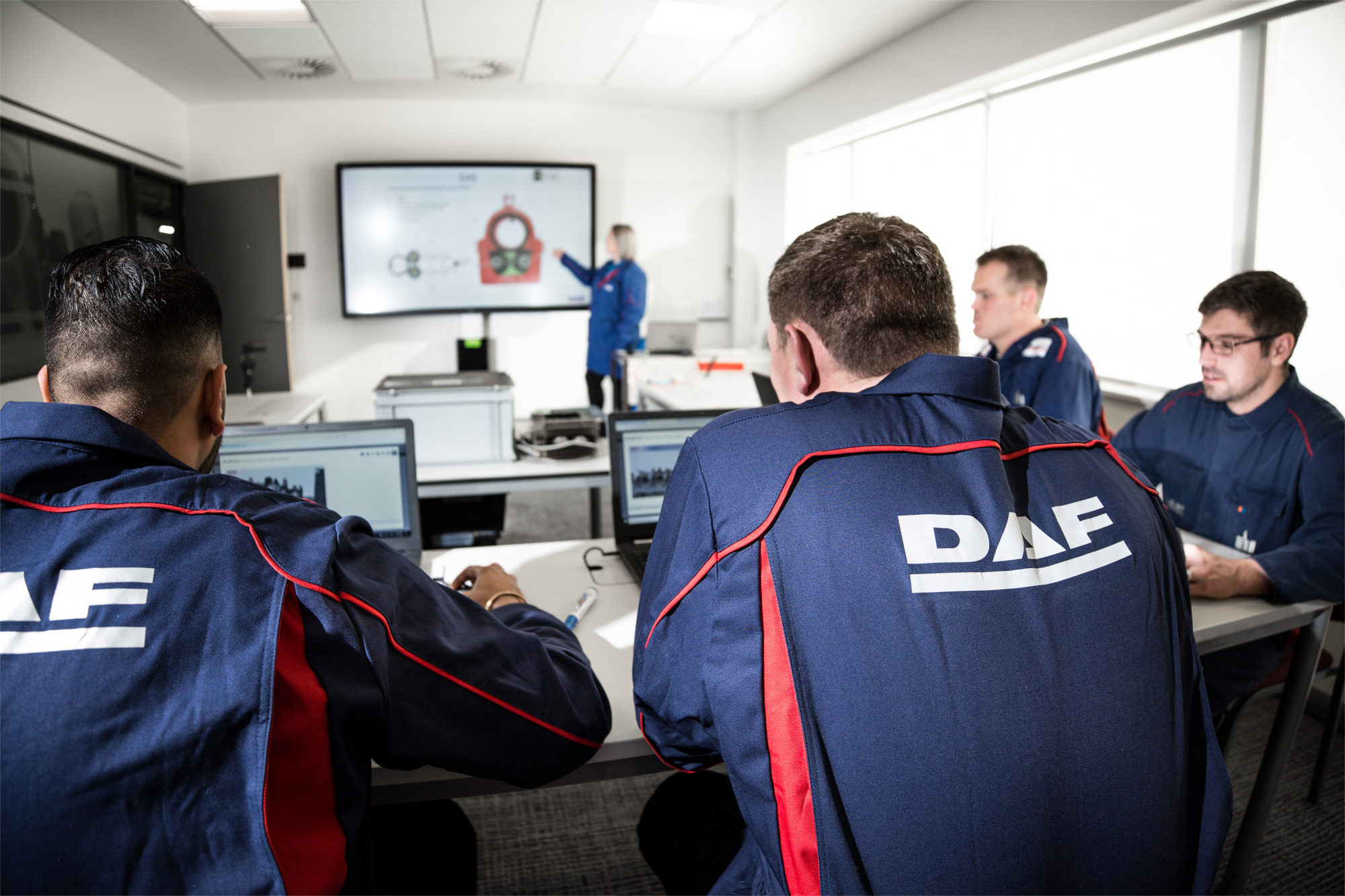 DAF-Technician-Training-Video-Title