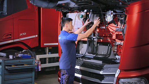 5-reasons-daf-dealer-grease-pit-oil-replacement-1600x900