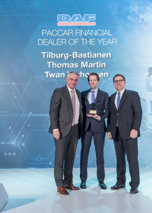 PACCAR-Financial-Dealer-of-the-Year-2019